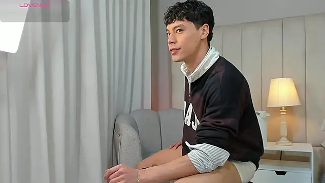 Snapshot of Dammon_Stallion chatting on November 2025 05:02:01 PM Dammon Stallion online show from November 2025 05:02:01 PM