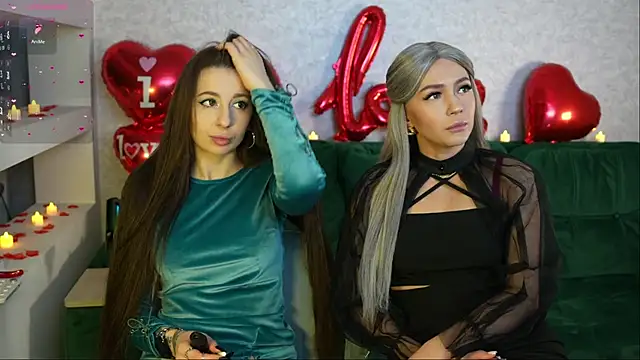 Snapshot of BestModelsDuo chatting on February 2025 07:28:02 PM BestModelsDuo online show from February 2025 07:28:02 PM