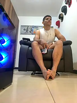 Snapshot of boss_of_cash chatting on September 2025 04:43:02 PM boss of cash online show from September 2025 04:43:02 PM