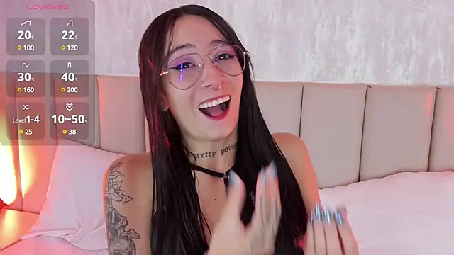 Michell Wallker online show from February 2025 01:43:01 AM