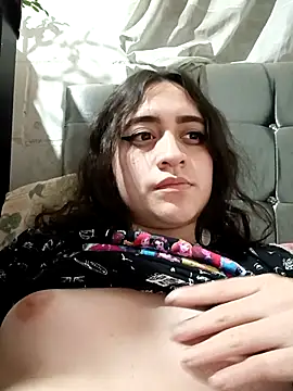 Yaz Moon online show from March 2025 03:40:01 AM