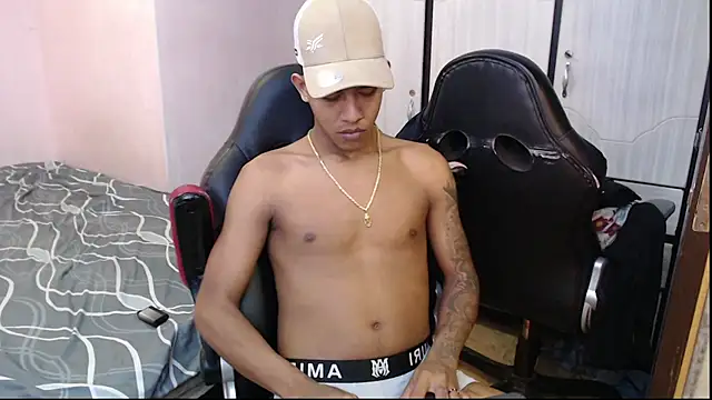 mr stiven  online show from February 2025 09:19:01 AM