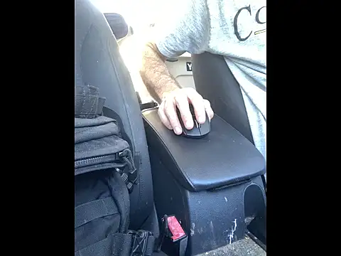 Snapshot of Twowellshapedheads chatting on November 2025 06:19:02 PM Twowellshapedheads online show from November 2025 06:19:02 PM