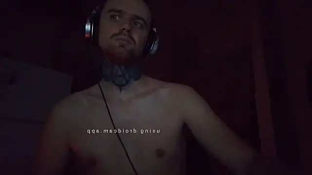 Snapshot of HappyZebra13 chatting on February 2025 12:11:01 AM HappyZebra13 online show from February 2025 12:11:01 AM