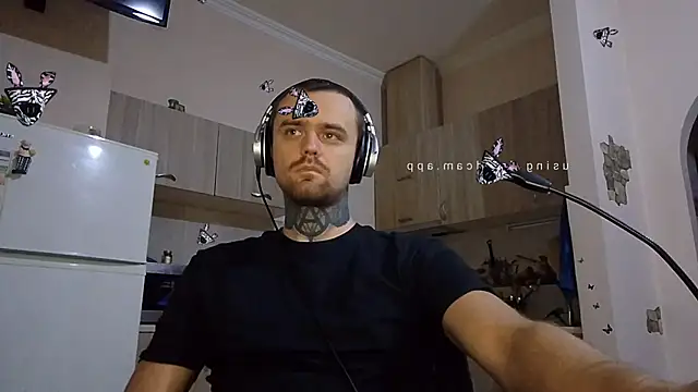 Snapshot of HappyZebra13 chatting on February 2025 08:13:01 PM HappyZebra13 online show from February 2025 08:13:01 PM