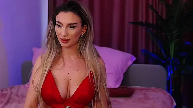 Snapshot of FelyJolie chatting on January 2025 01:22:02 PM FelyJolie online show from January 2025 01:22:02 PM