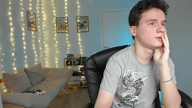 Snapshot of Scooby_k chatting on December 2024 08:58:02 AM Scooby k online show from December 2024 08:58:02 AM