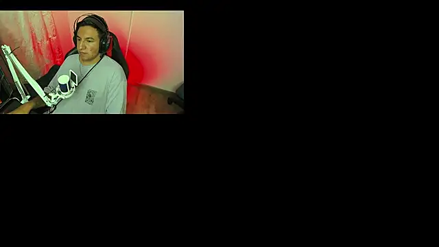 Snapshot of Listening_To_Your_Wishes chatting on January 2025 03:07:01 AM Listening To Your Wishes online show from January 2025 03:07:01 AM