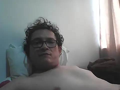 Bombi22 online show from November 2025 05:23:01 PM