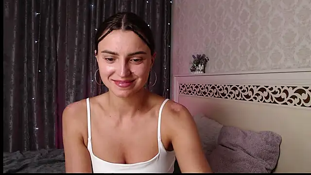 Lesyisme online show from April 2026 09:54:01 PM