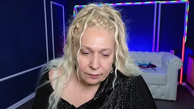 Snapshot of Penelope_Pinky chatting on December 2024 07:21:02 PM Penelope Pinky online show from December 2024 07:21:02 PM