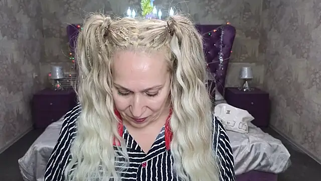 Snapshot of Penelope_Pinky chatting on January 2025 05:53:01 PM Penelope Pinky online show from January 2025 05:53:01 PM