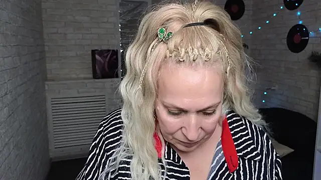 Snapshot of Penelope_Pinky chatting on January 2025 05:13:02 PM Penelope Pinky online show from January 2025 05:13:02 PM