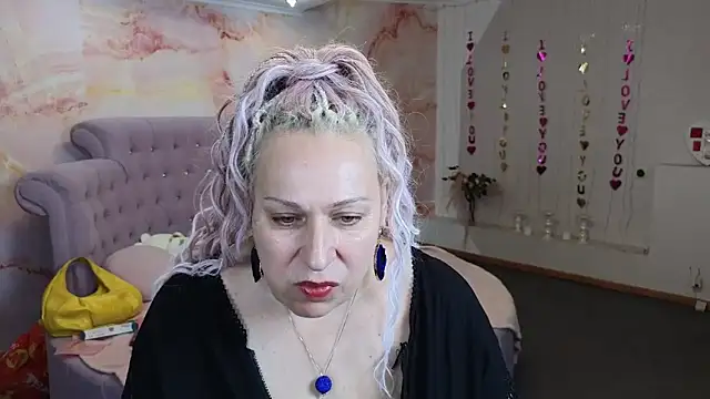 Snapshot of Penelope_Pinky chatting on September 2025 12:18:02 PM Penelope Pinky online show from September 2025 12:18:02 PM