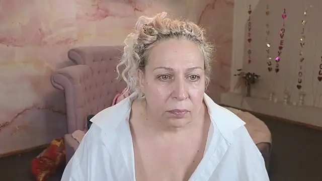 Snapshot of Penelope_Pinky chatting on October 2025 02:30:01 PM Penelope Pinky online show from October 2025 02:30:01 PM