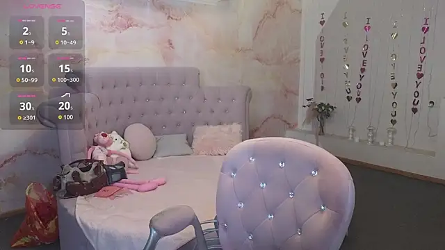 Snapshot of Penelope_Pinky chatting on November 2025 10:36:01 AM Penelope Pinky online show from November 2025 10:36:01 AM