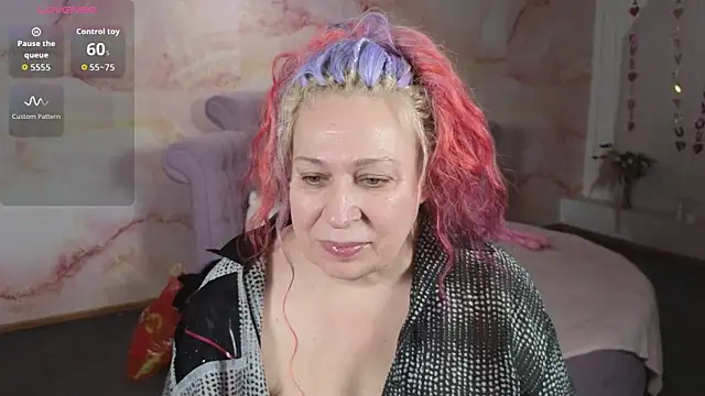 Snapshot of Penelope_Pinky chatting on November 2025 08:06:01 AM Penelope Pinky online show from November 2025 08:06:01 AM