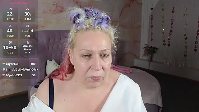 Snapshot of Penelope_Pinky chatting on December 2025 11:48:01 AM Penelope Pinky online show from December 2025 11:48:01 AM