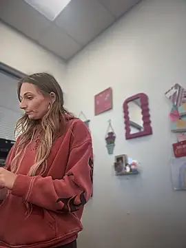 Snapshot of PrettiPluto chatting on December 2025 07:53:02 PM PrettiPluto online show from December 2025 07:53:02 PM