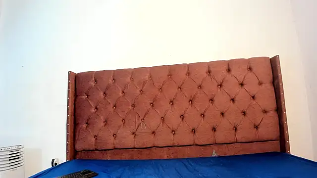 lau hotfox online show from November 2025 12:56:02 AM