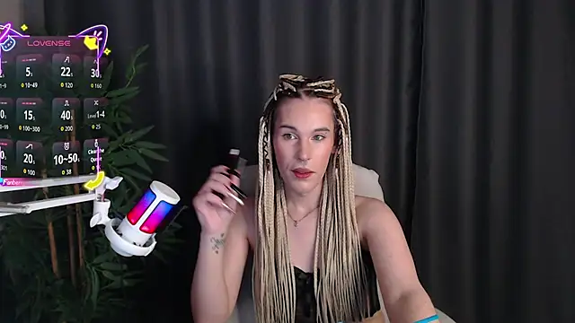 Snapshot of Cassie_Bae chatting on December 2025 08:59:02 PM Cassie Bae online show from December 2025 08:59:02 PM