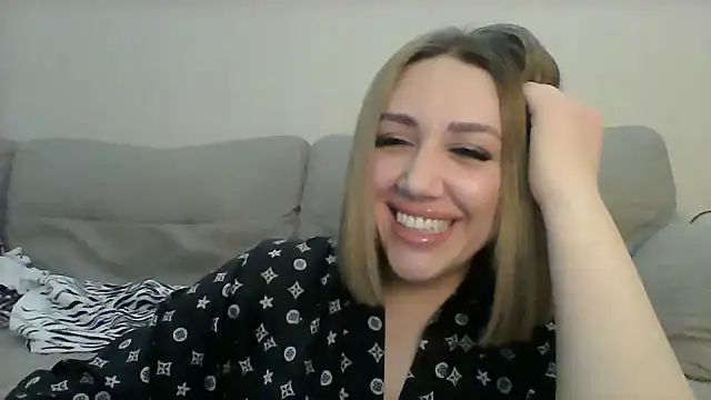 Snapshot of VickyLove047 chatting on January 2025 04:50:02 AM VickyLove047 online show from January 2025 04:50:02 AM