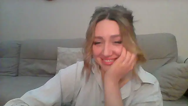 Snapshot of VickyLove047 chatting on February 2025 08:24:02 AM VickyLove047 online show from February 2025 08:24:02 AM