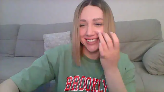 Snapshot of VickyLove047 chatting on February 2025 06:07:01 AM VickyLove047 online show from February 2025 06:07:01 AM