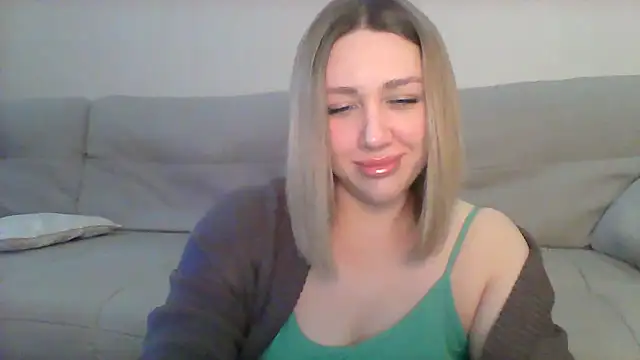 Snapshot of VickyLove047 chatting on March 2025 05:49:02 AM VickyLove047 online show from March 2025 05:49:02 AM