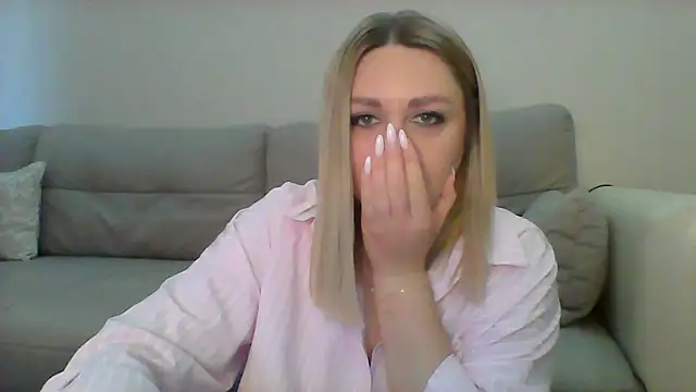 Snapshot of VickyLove047 chatting on September 2025 06:25:02 AM VickyLove047 online show from September 2025 06:25:02 AM