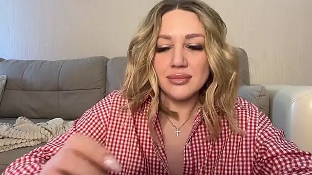 Snapshot of VickyLove047 chatting on October 2025 08:33:01 AM VickyLove047 online show from October 2025 08:33:01 AM