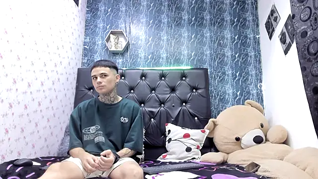 exotic hot couple online show from February 2026 10:33:01 PM