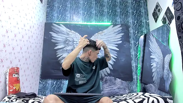 exotic hot couple online show from April 2026 01:44:01 AM