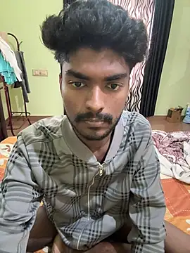 Snapshot of funcracker chatting on January 2026 10:09:02 AM funcracker online show from January 2026 10:09:02 AM