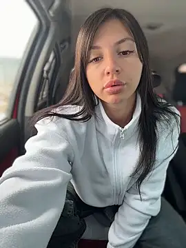 JulliaVegas online show from April 2026 02:12:02 AM