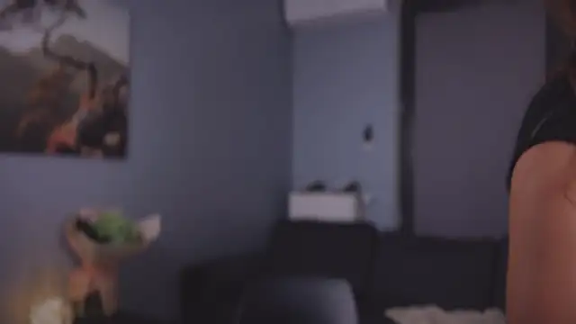 Snapshot of Viktoria_www chatting on October 2025 08:38:01 PM Viktoria www online show from October 2025 08:38:01 PM