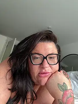 Snapshot of StrawberrySexx chatting on January 2025 10:32:01 AM StrawberrySexx online show from January 2025 10:32:01 AM