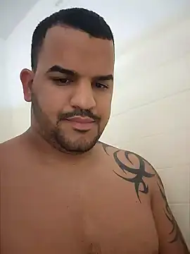 Snapshot of Latino2909 chatting on December 2024 02:47:01 AM Latino2909 online show from December 2024 02:47:01 AM