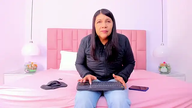 Snapshot of hotmature1 chatting on December 2025 11:41:02 AM hotmature1 online show from December 2025 11:41:02 AM