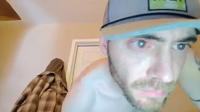 Snapshot of Huntzg23 chatting on December 2025 11:59:01 AM Huntzg23 online show from December 2025 11:59:01 AM