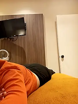 Snapshot of Eleni_Pappa chatting on February 2025 08:53:01 PM Eleni Pappa online show from February 2025 08:53:01 PM