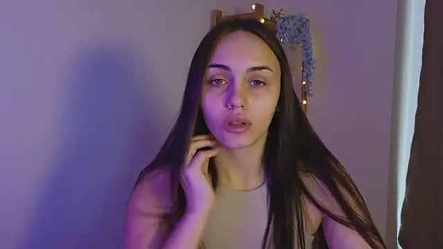 IrinaShayk18 online show from January 2025 09:19:02 AM