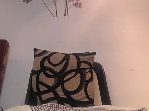 Snapshot of NikolSexyHot chatting on January 2025 11:40:02 PM NikolSexyHot online show from January 2025 11:40:02 PM