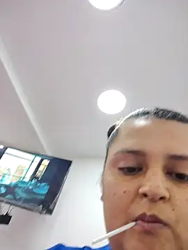 Miss balloonsmila online show from December 2025 07:00:01 PM