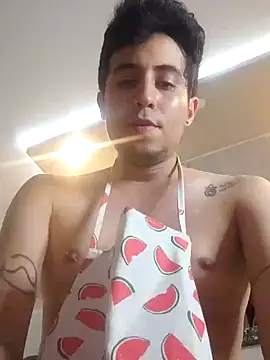 Snapshot of GamerQuinn chatting on December 2024 05:40:01 PM GamerQuinn online show from December 2024 05:40:01 PM