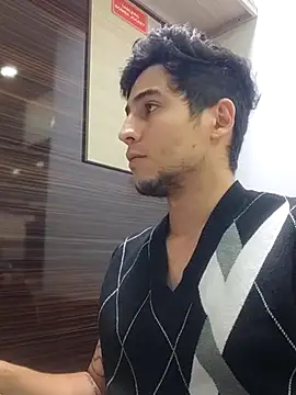 Snapshot of GamerQuinn chatting on February 2025 01:02:02 AM GamerQuinn online show from February 2025 01:02:02 AM