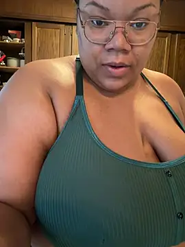 Snapshot of InterRacialFacial7296 chatting on June 2026 12:41:02 PM InterRacialFacial7296 online show from June 2026 12:41:02 PM