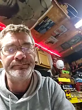 Snapshot of tileguyyy chatting on October 2025 04:24:02 AM tileguyyy online show from October 2025 04:24:02 AM