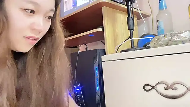 Snapshot of Z30966903S chatting on March 2025 01:06:01 PM Z30966903S online show from March 2025 01:06:01 PM