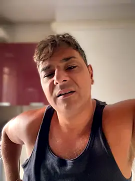 SecretlyDD online show from September 2025 07:19:01 AM